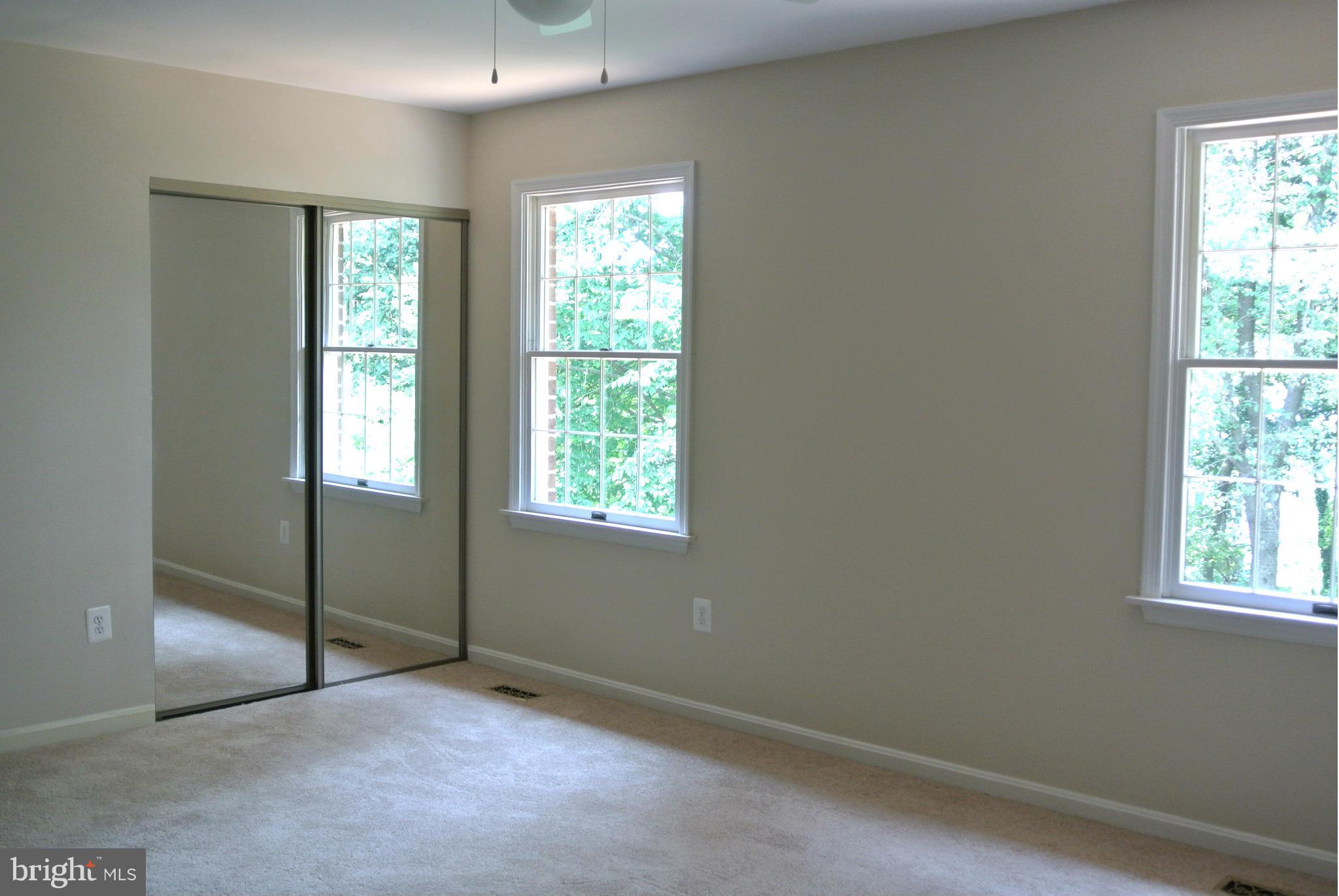 HUNTERS RUN - Residential