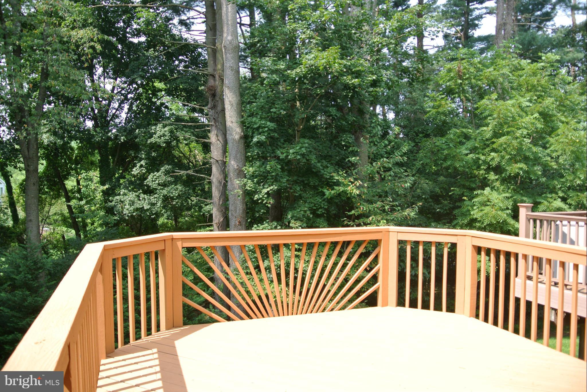 HUNTERS RUN - Residential