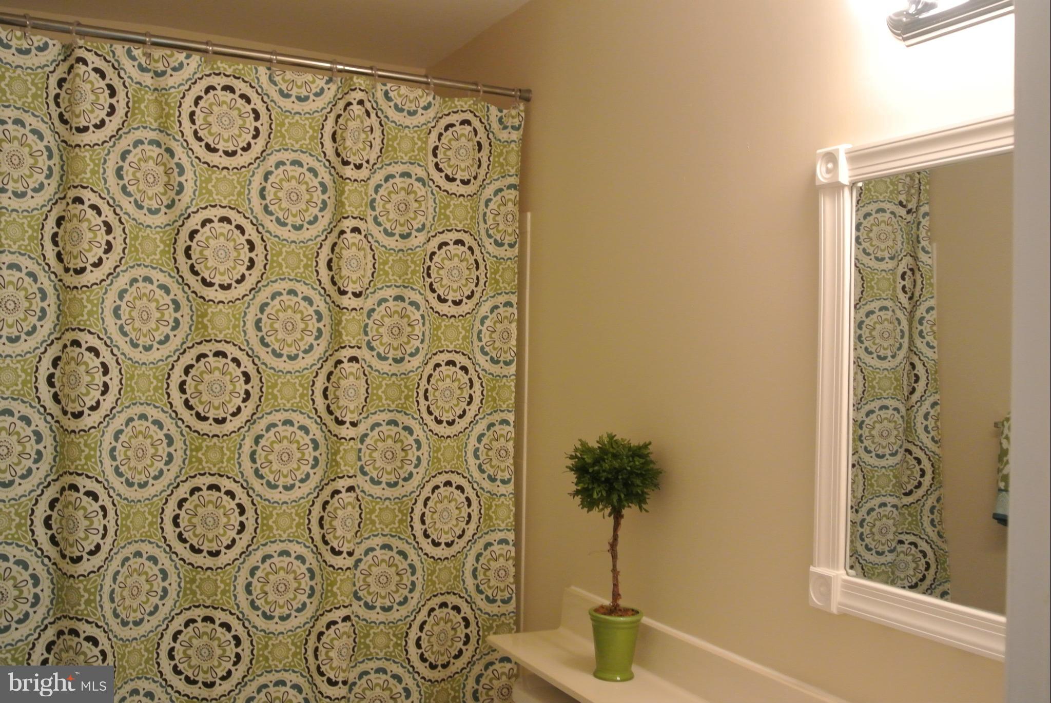 HUNTERS RUN - Residential