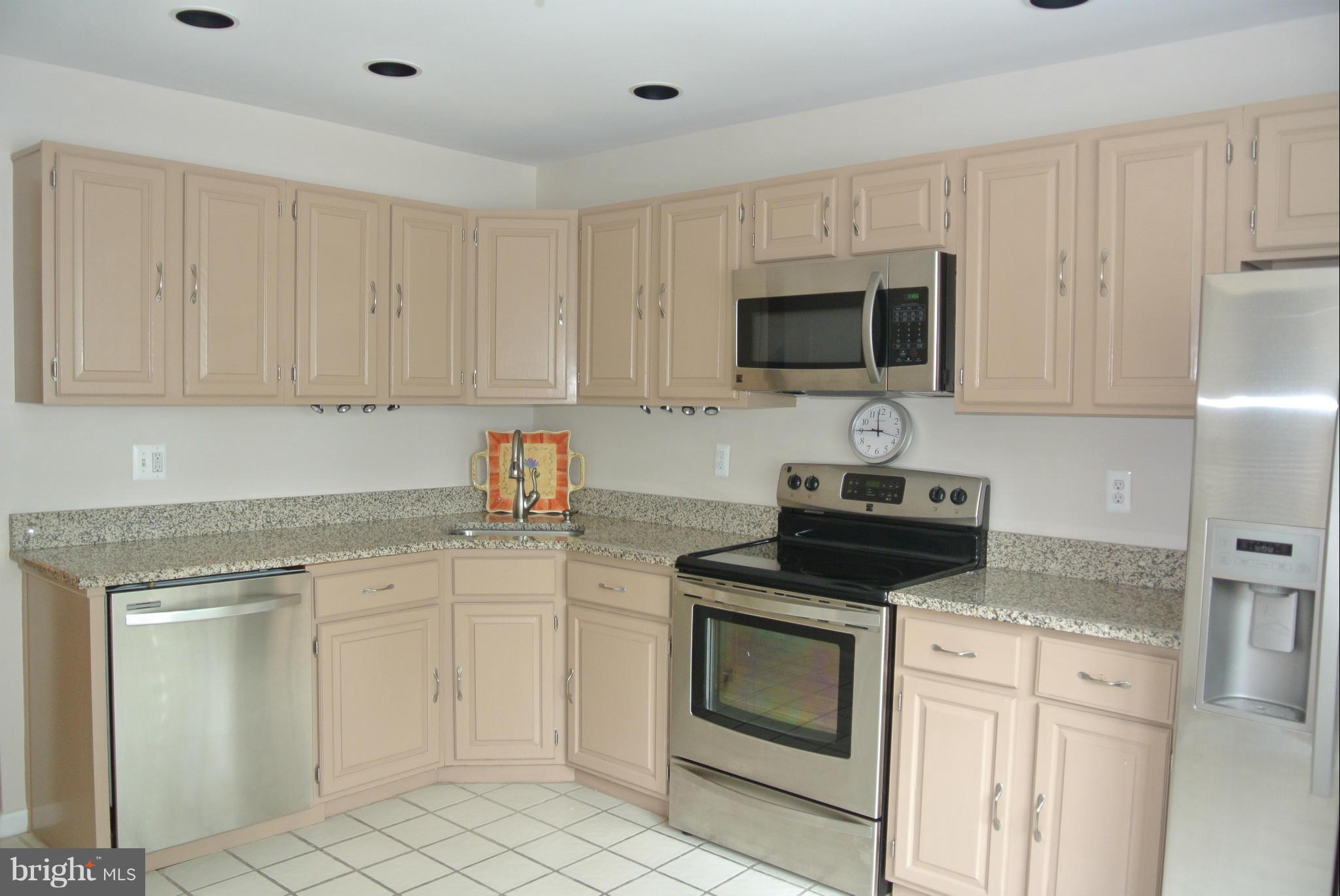 HUNTERS RUN - Residential