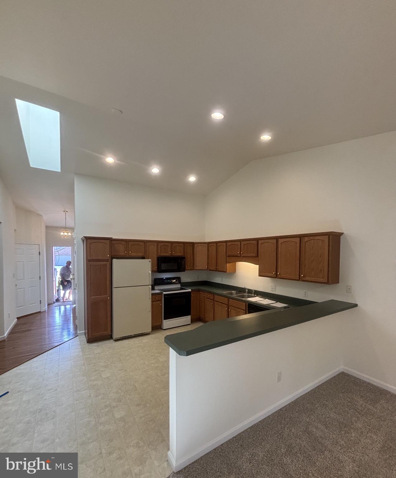 1253 PROGRESS ROAD