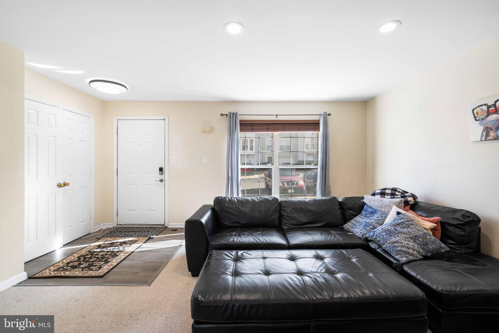 BELMONT STATION - Residential