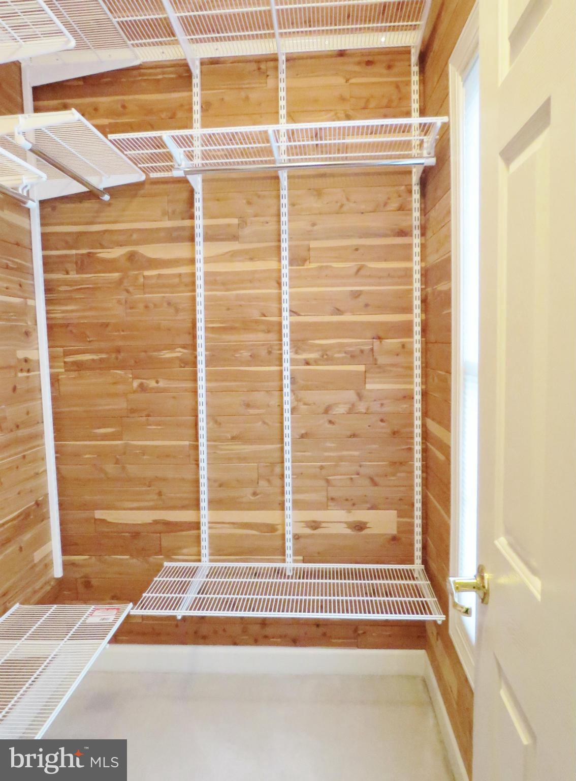 KING FARM WATKINS POND - Residential Lease