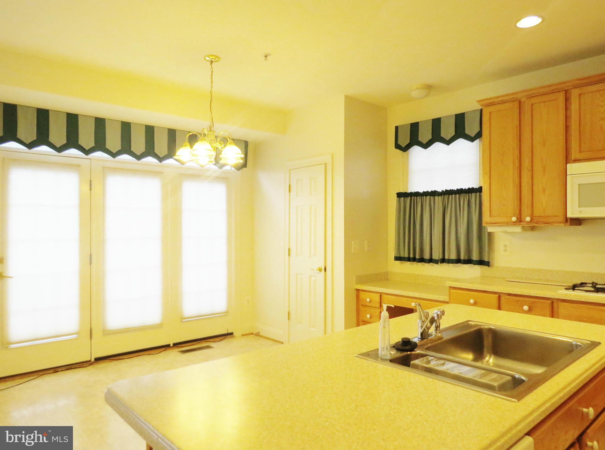 KING FARM WATKINS POND - Residential Lease