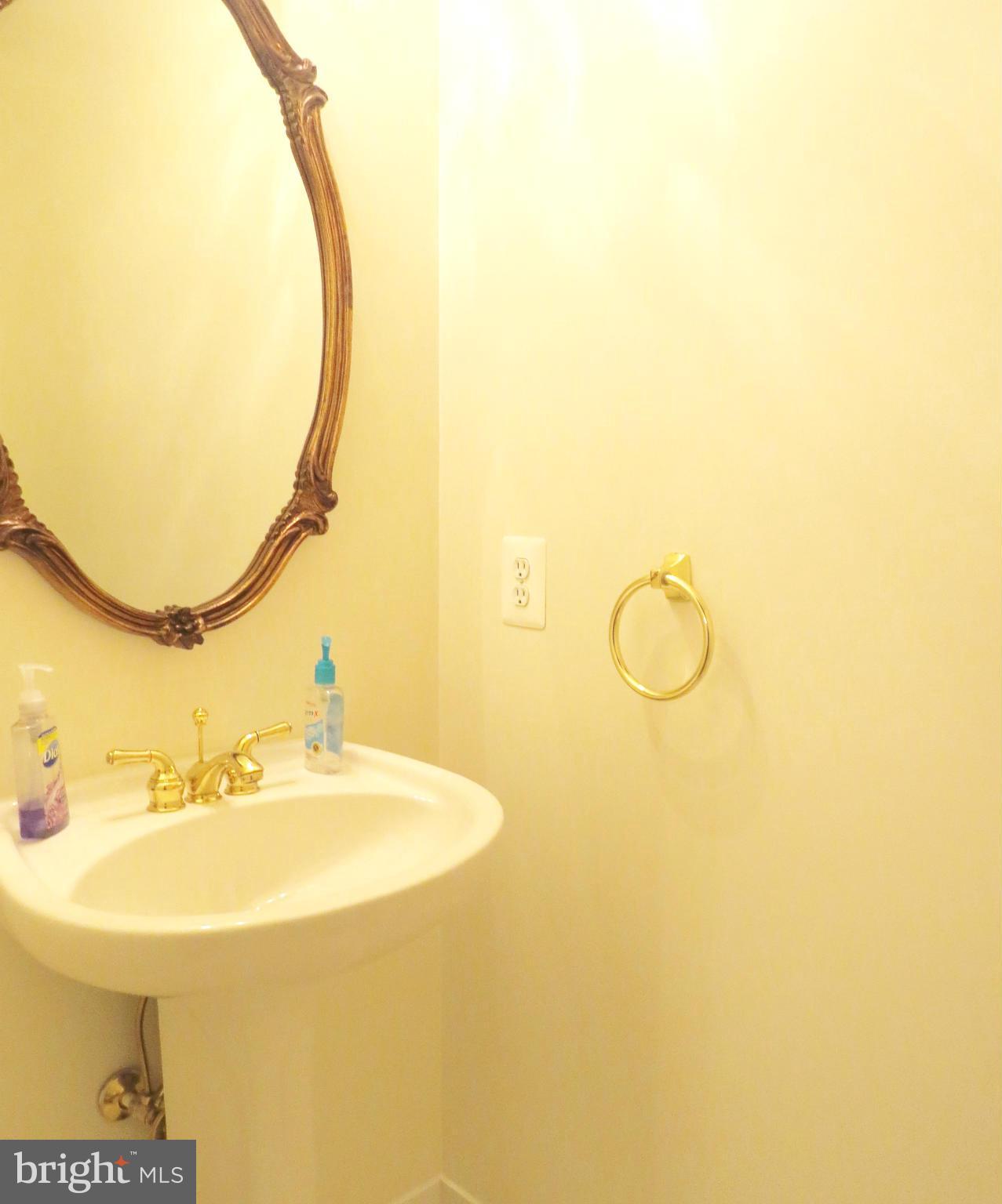 KING FARM WATKINS POND - Residential Lease