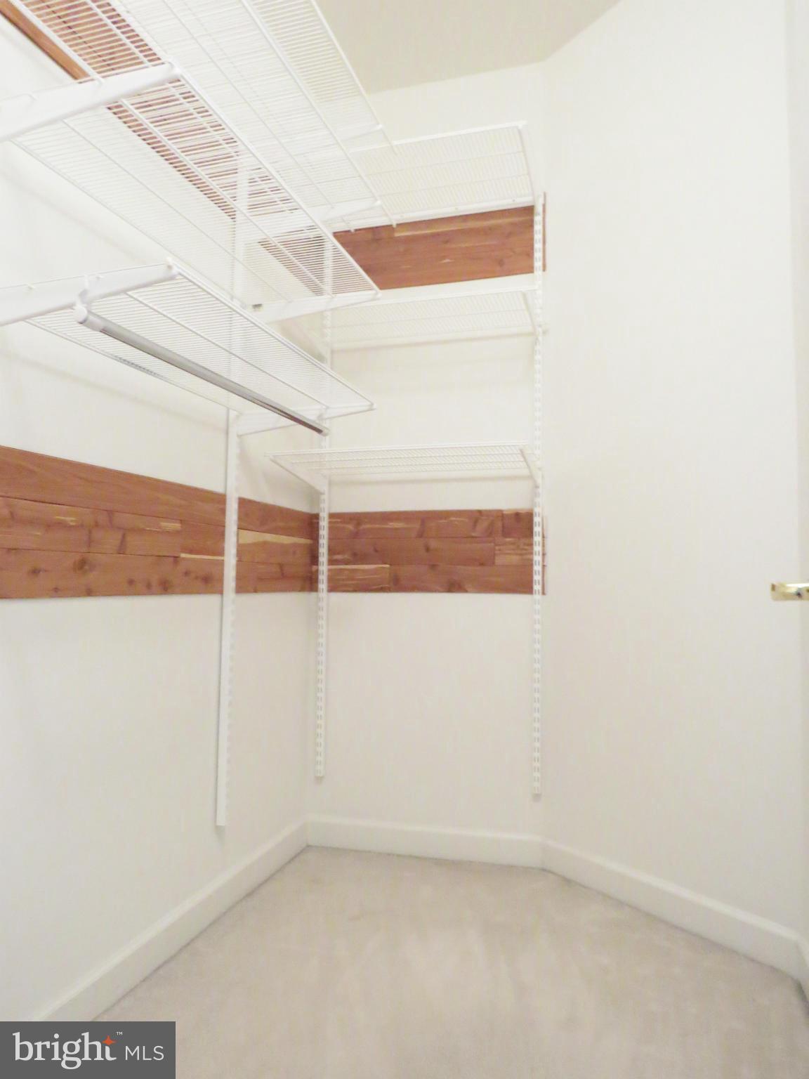 KING FARM WATKINS POND - Residential Lease