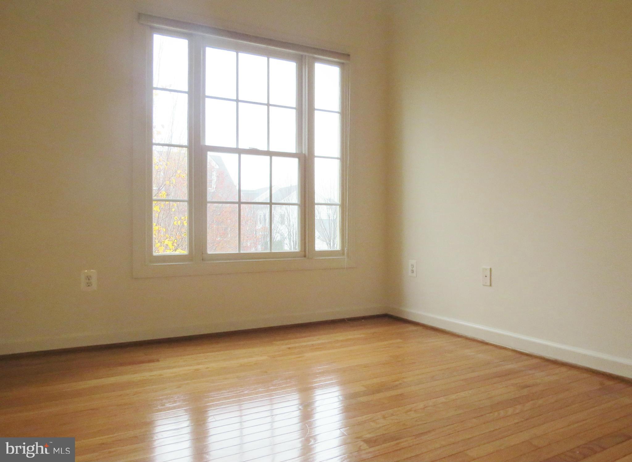 KING FARM WATKINS POND - Residential Lease