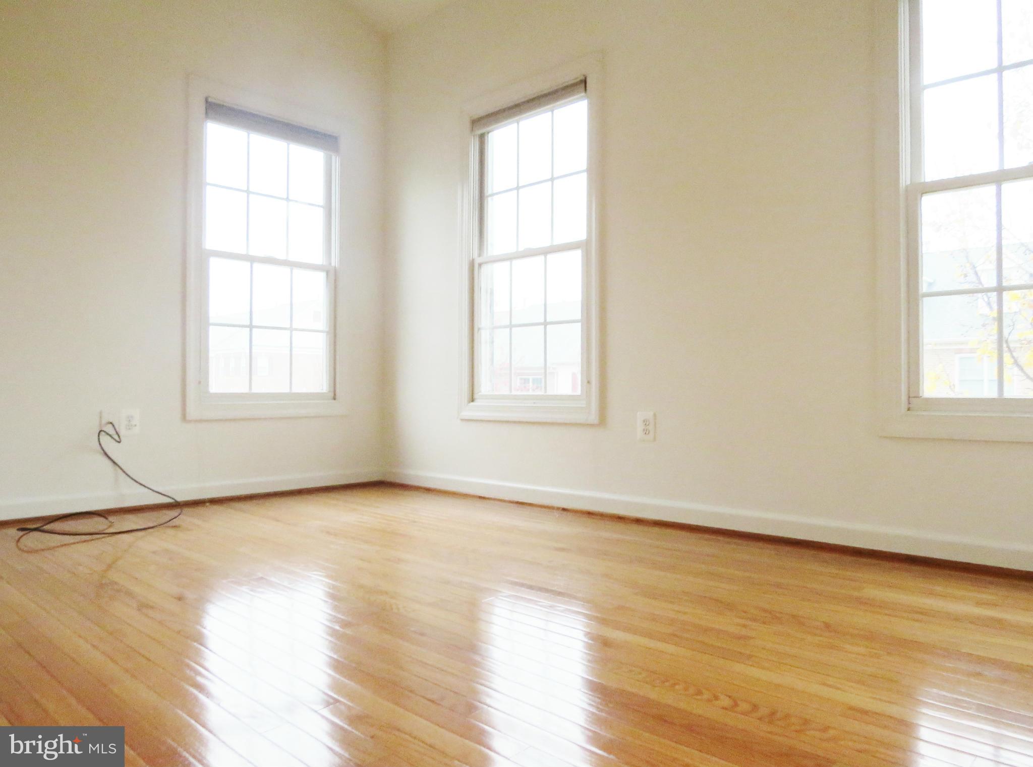 KING FARM WATKINS POND - Residential Lease