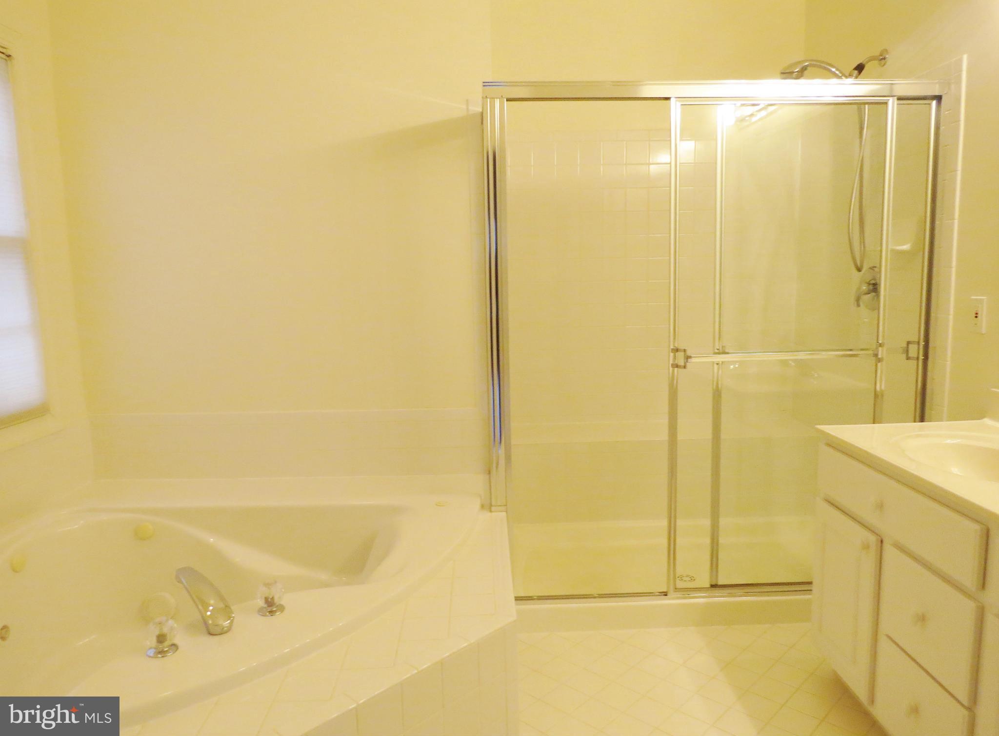 KING FARM WATKINS POND - Residential Lease