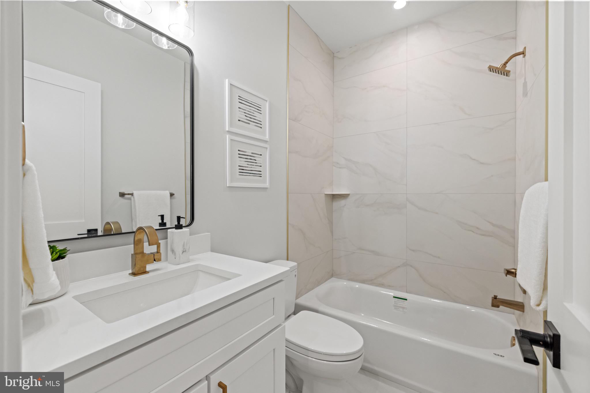 COHASSET - Residential