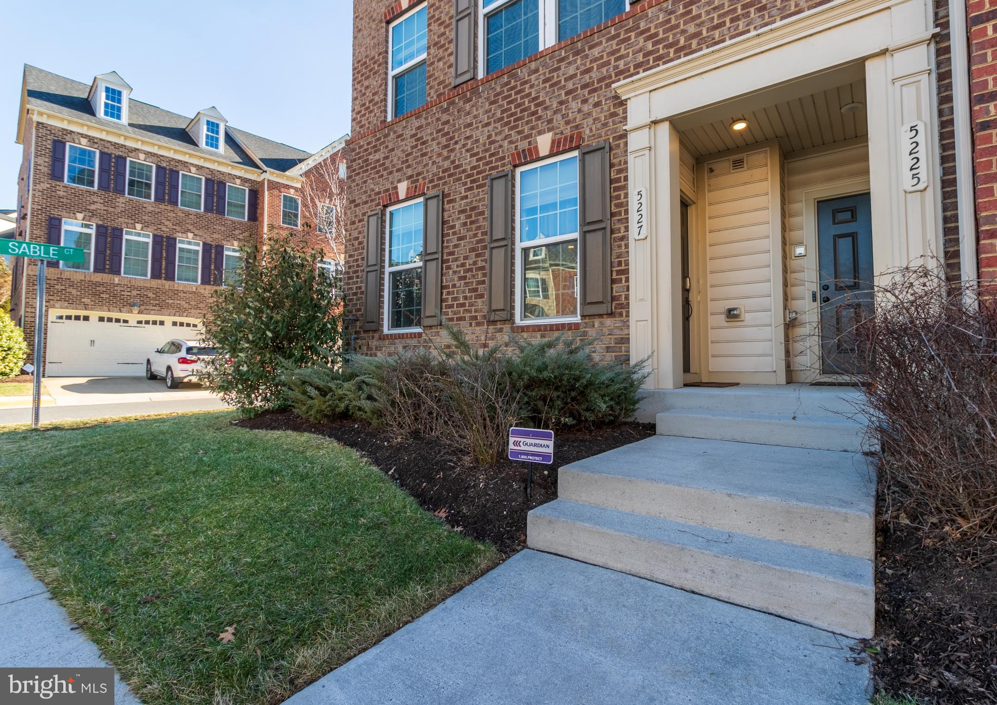 GREENBELT STATION - Residential