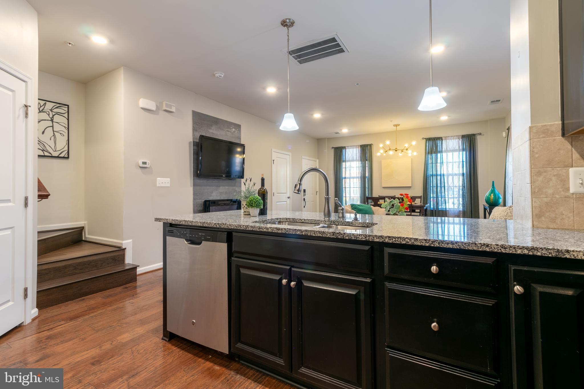 GREENBELT STATION - Residential