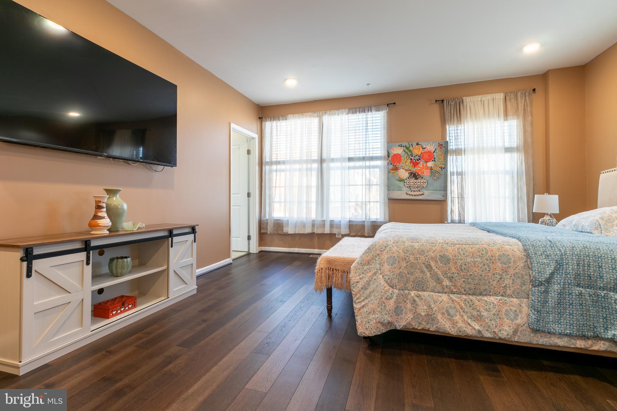 GREENBELT STATION - Residential