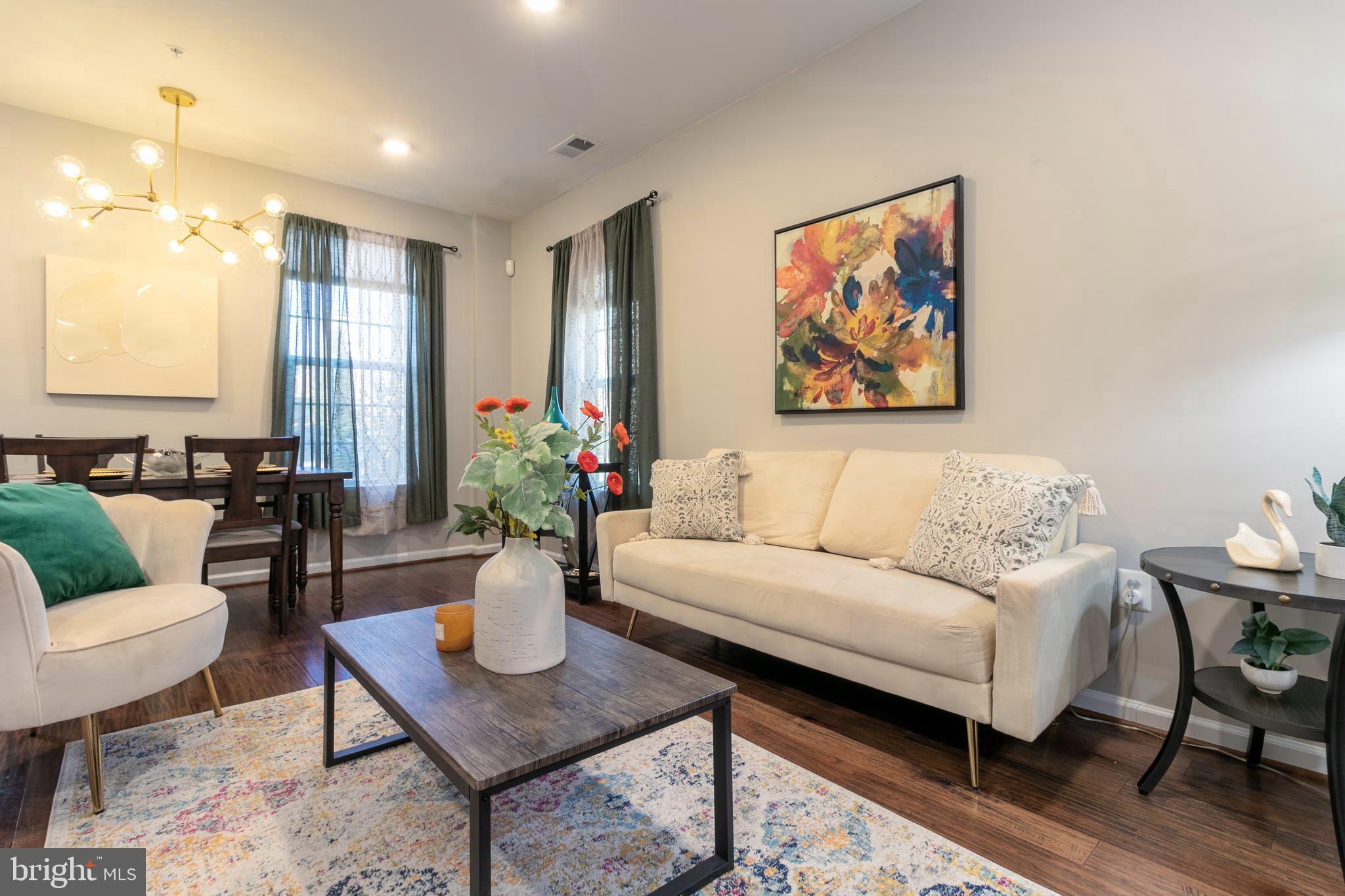 GREENBELT STATION - Residential