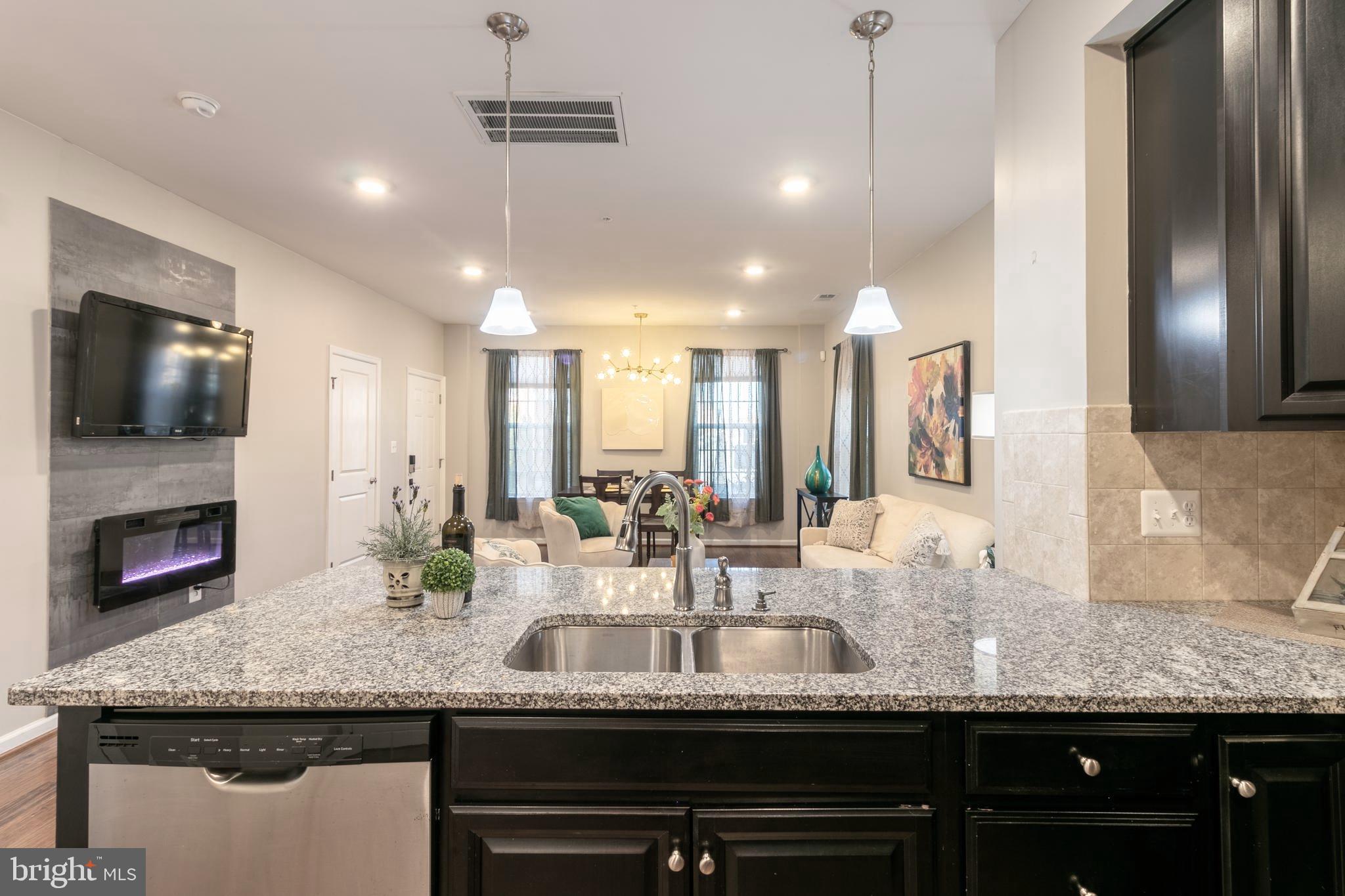 GREENBELT STATION - Residential