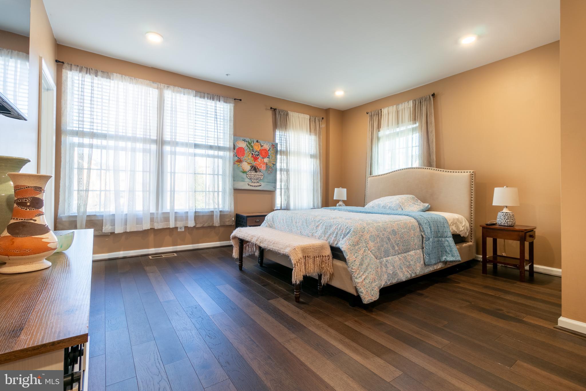 GREENBELT STATION - Residential