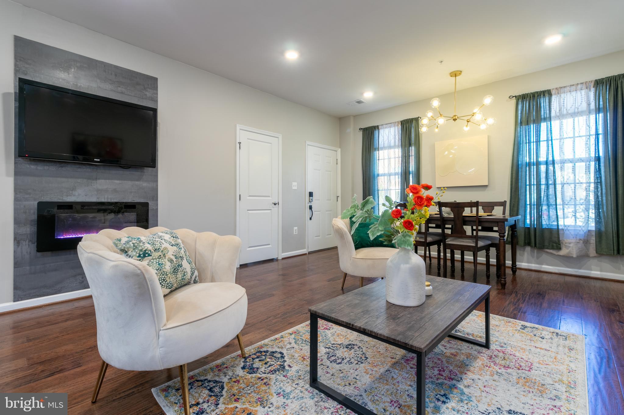 GREENBELT STATION - Residential