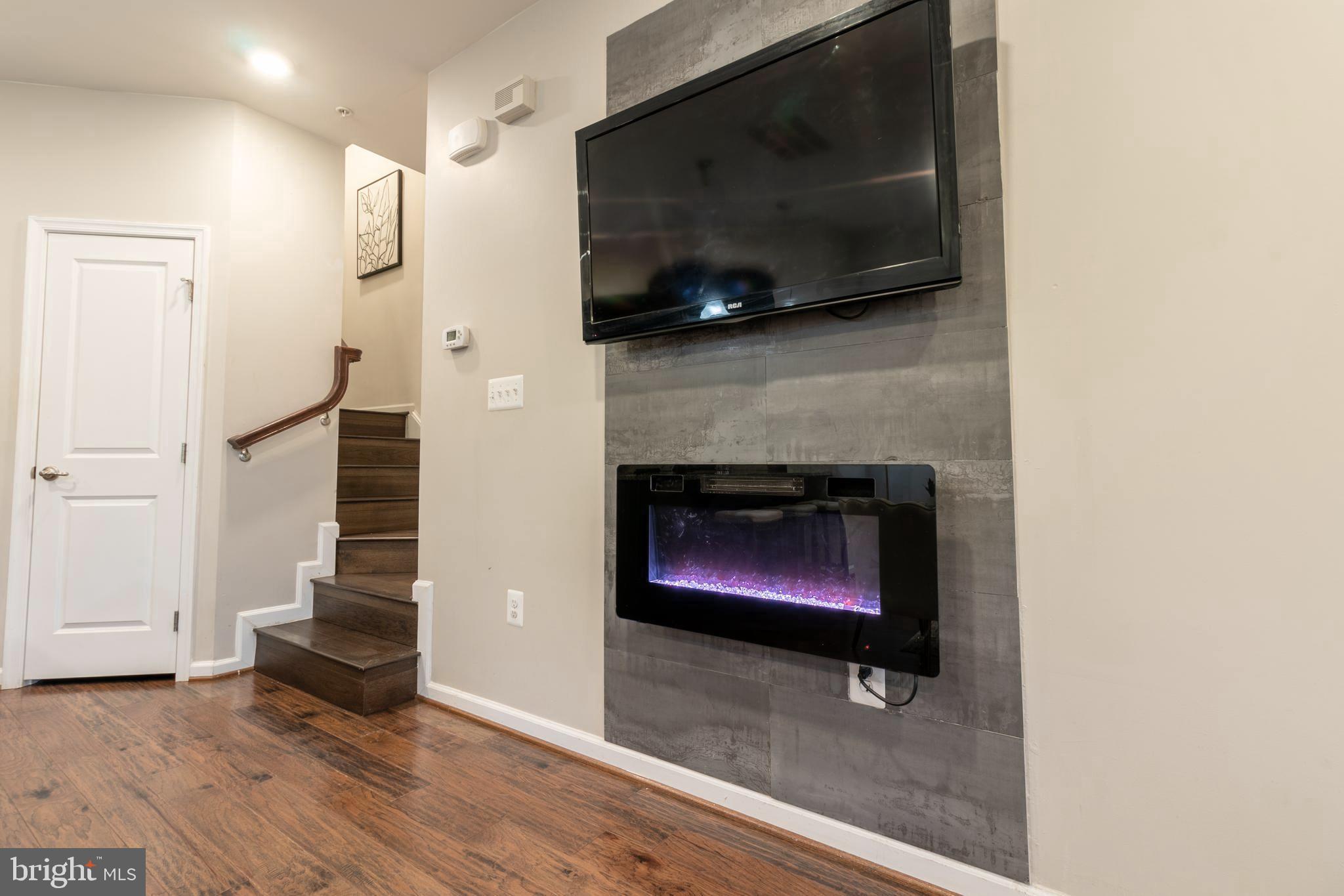 GREENBELT STATION - Residential