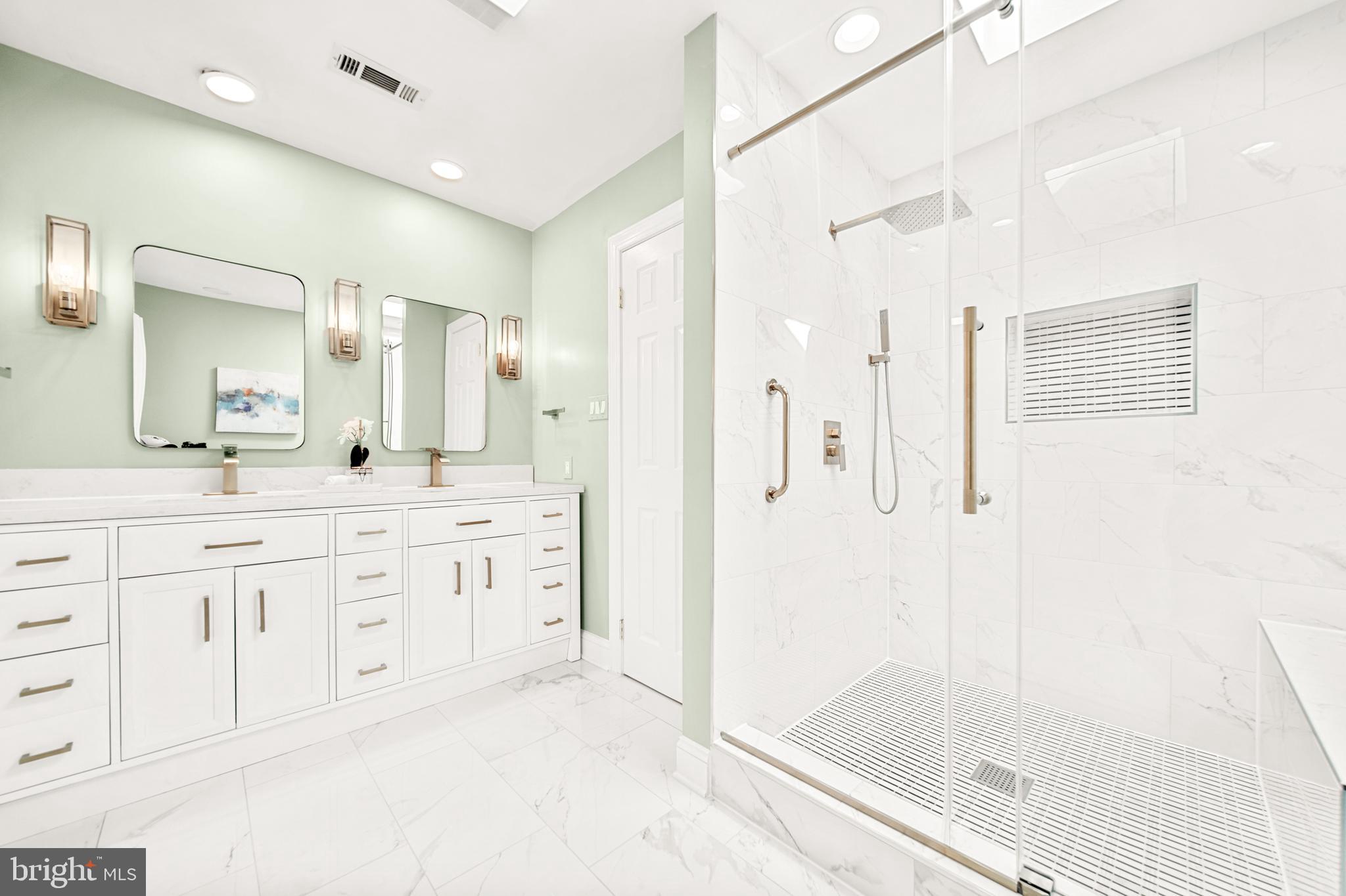 WEST MC LEAN - Residential