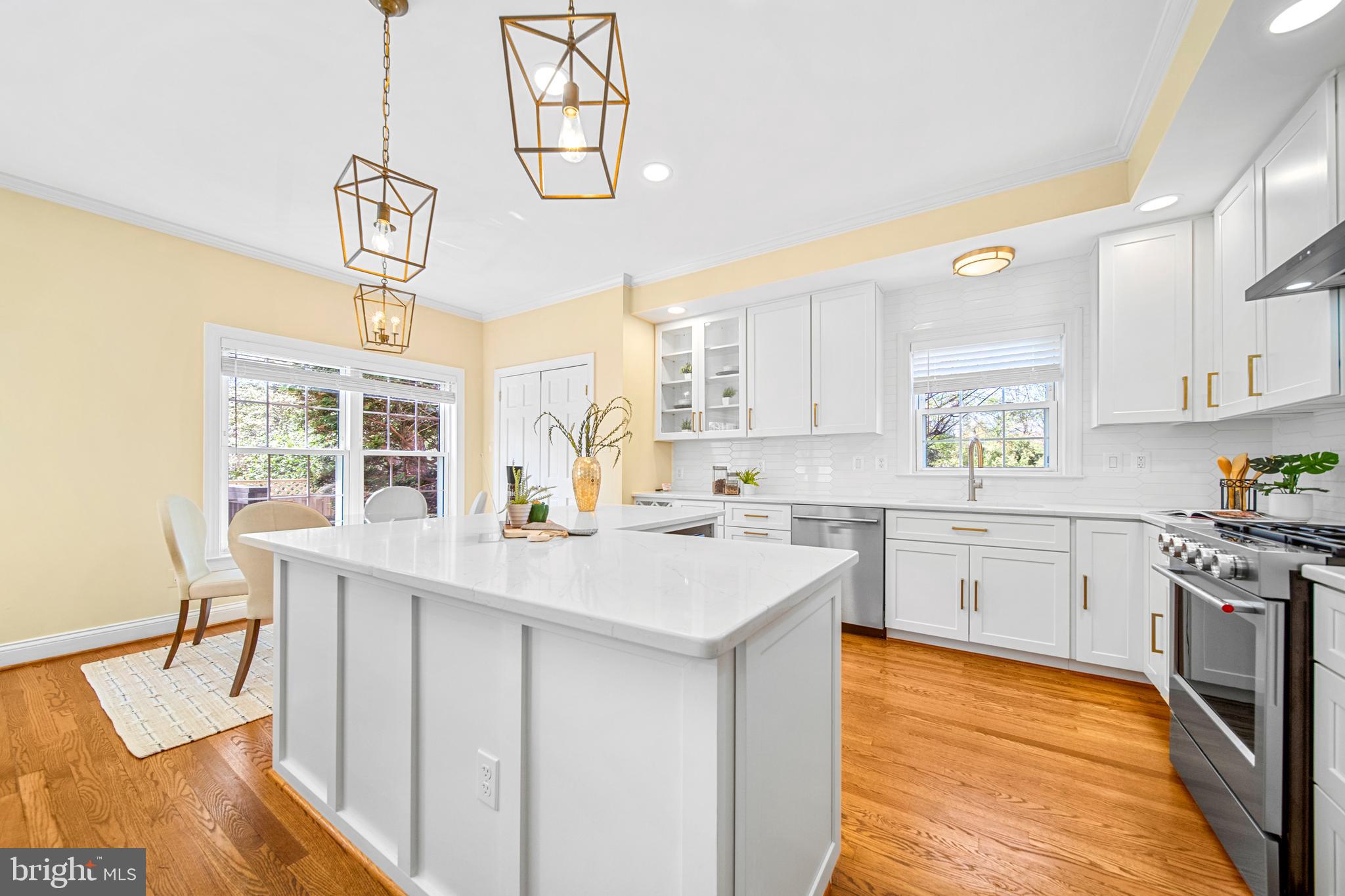 6925 OLD DOMINION DRIVE