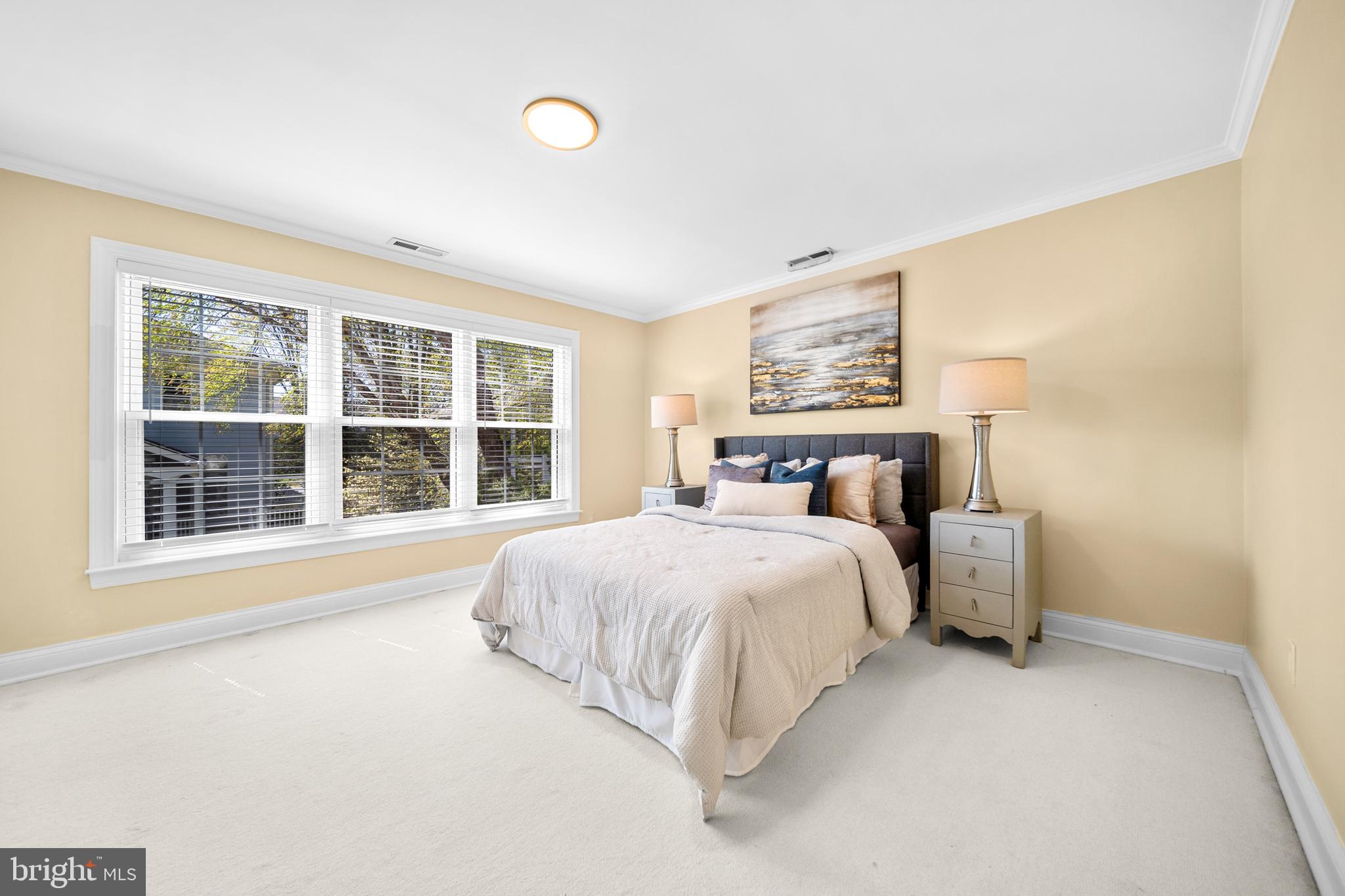 WEST MC LEAN - Residential