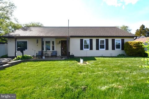 Photo of 1654 Forrest Avenue, FEASTERVILLE TREVOSE, PA 19053 (MLS # PABU2119410)