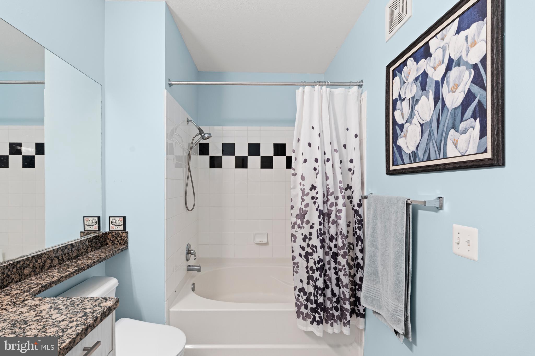 MARQUIS AT VIENNA STATION - Residential