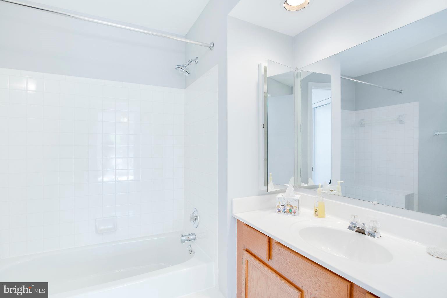 BRIDGEPORT - Residential