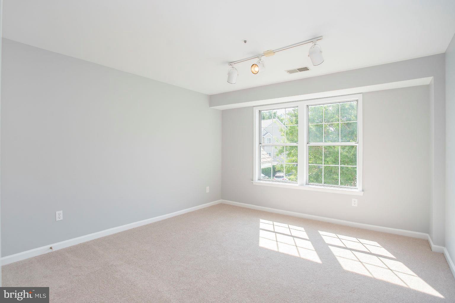 BRIDGEPORT - Residential