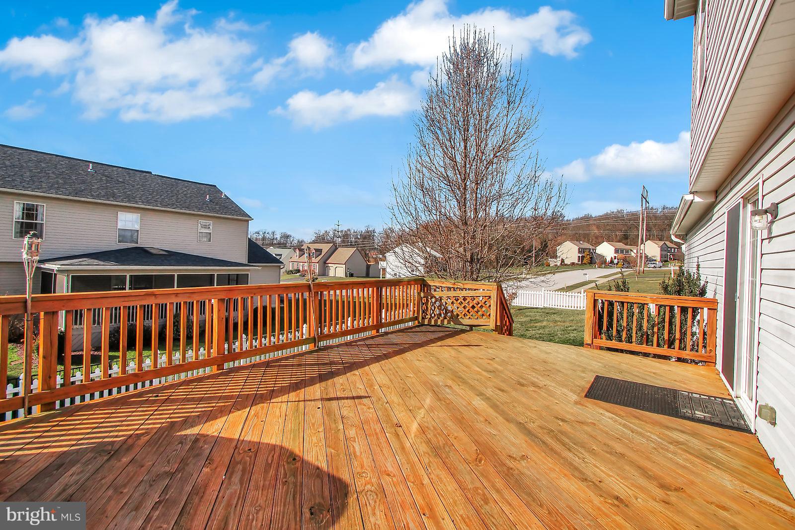 ALLYSON'S CROSSING - Residential