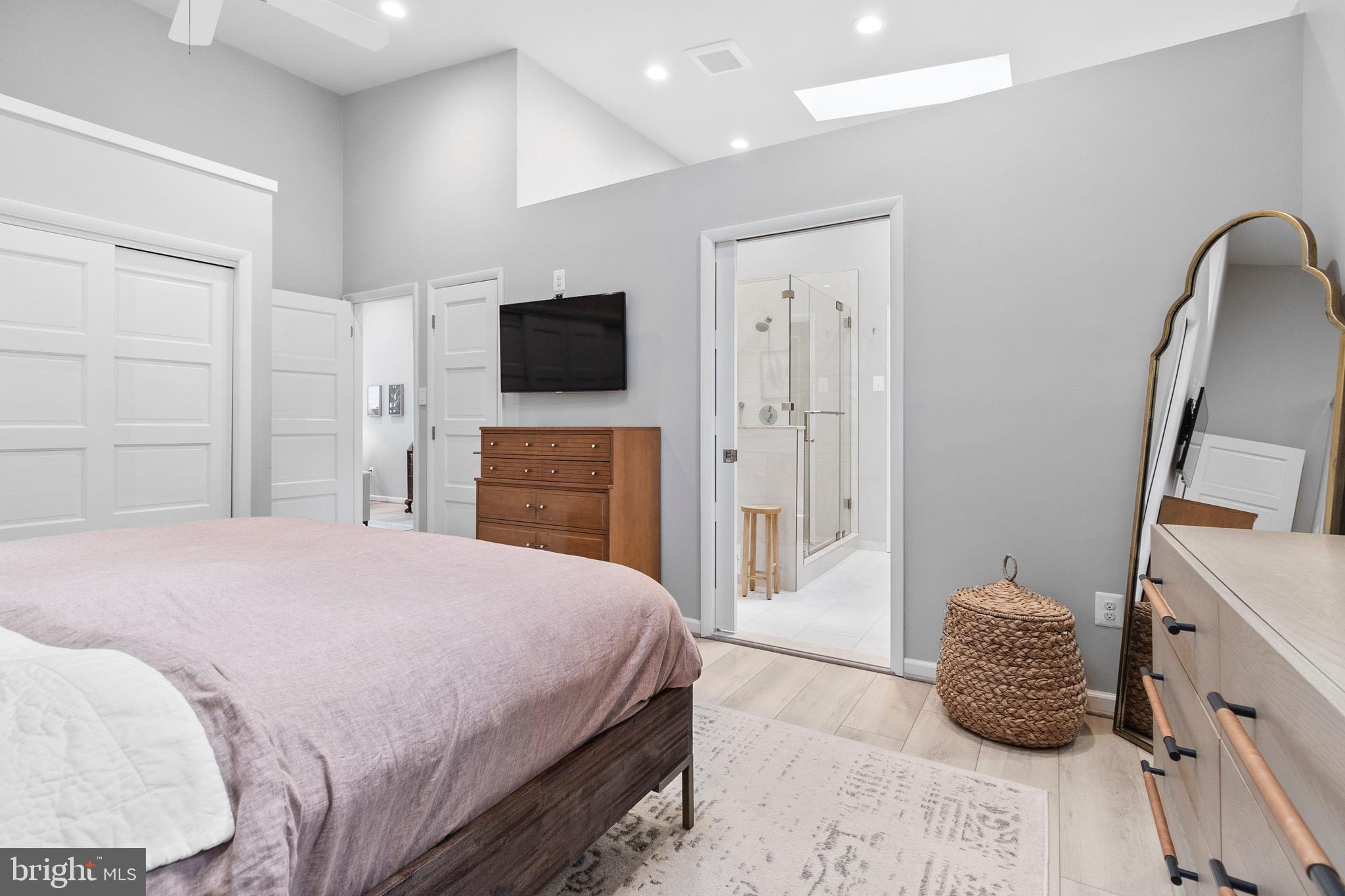 HOLMES RUN ACRES - Residential