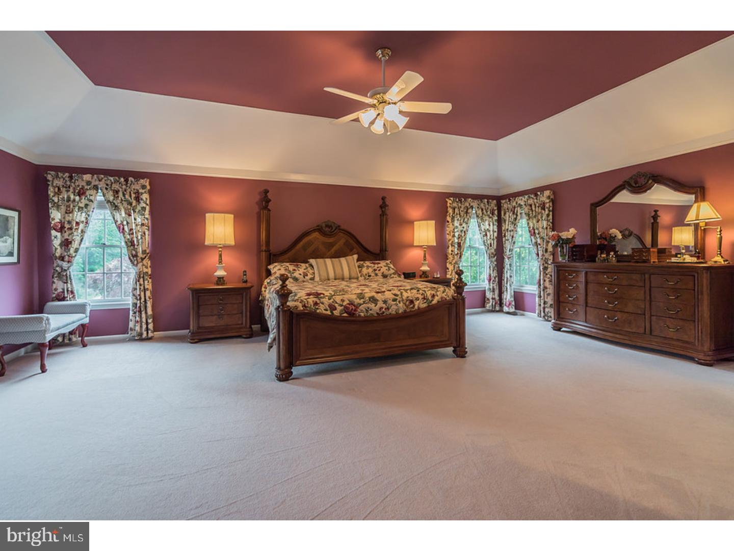 PINE CREST - Residential