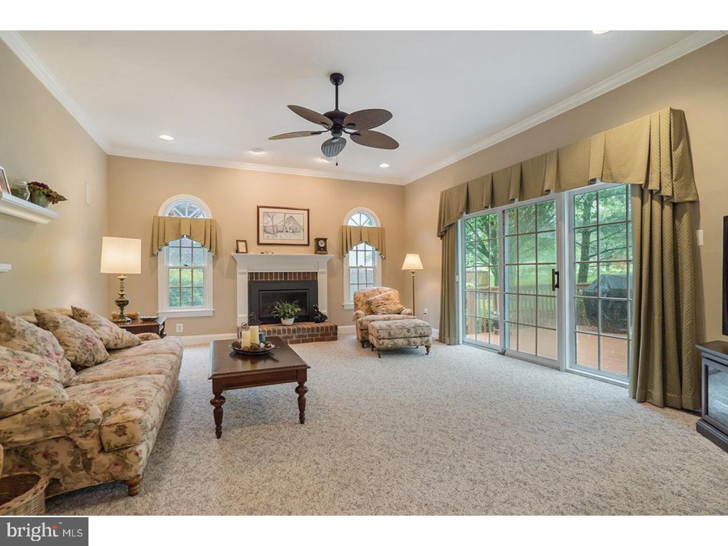 PINE CREST - Residential
