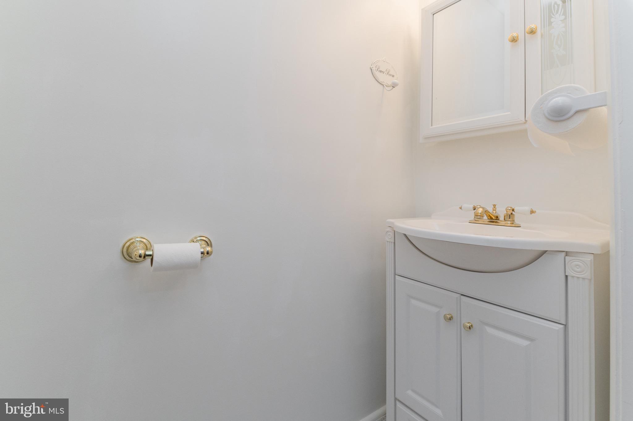 QUEEN ANNE VILLAGE - Residential