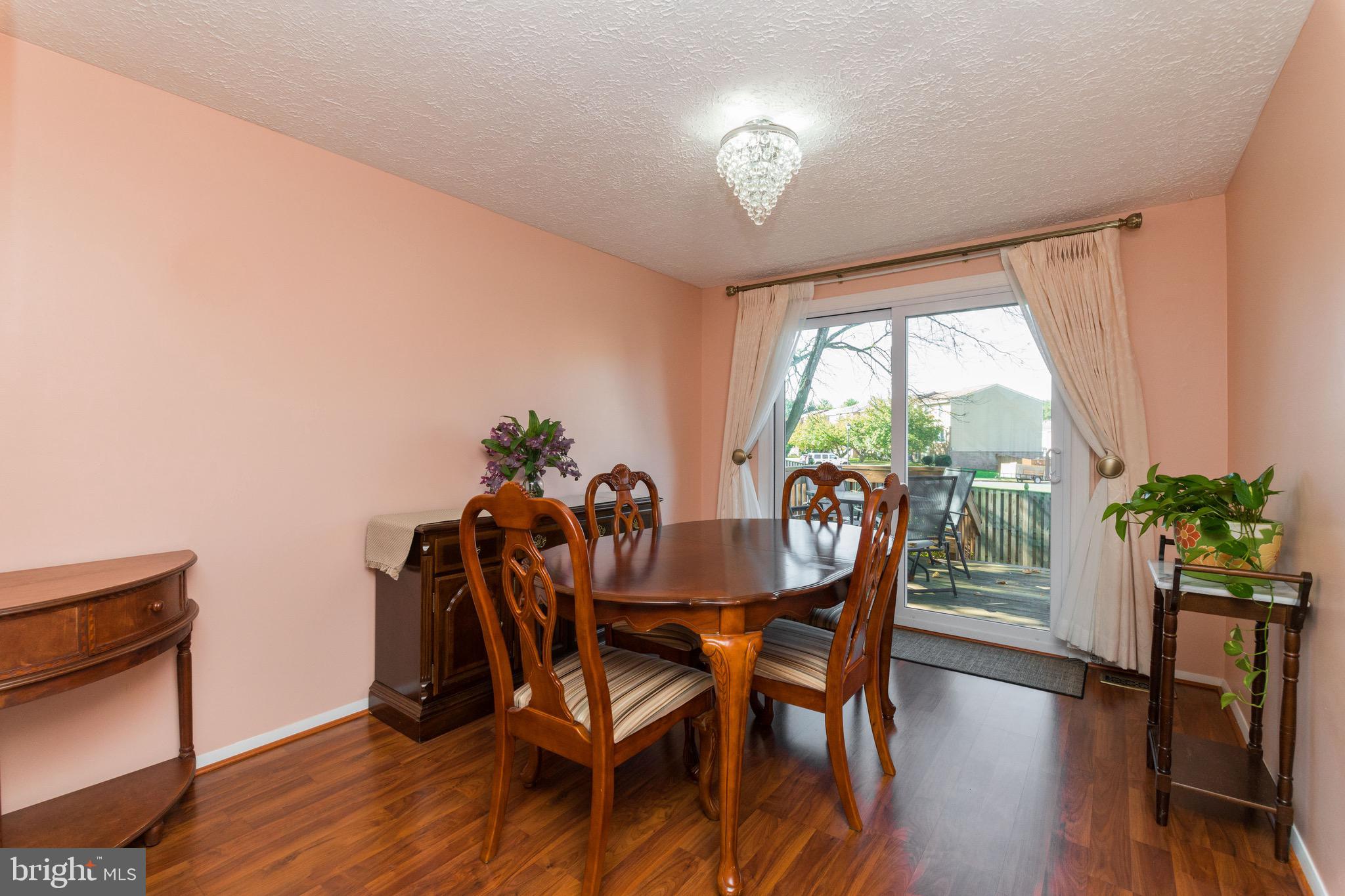 QUEEN ANNE VILLAGE - Residential