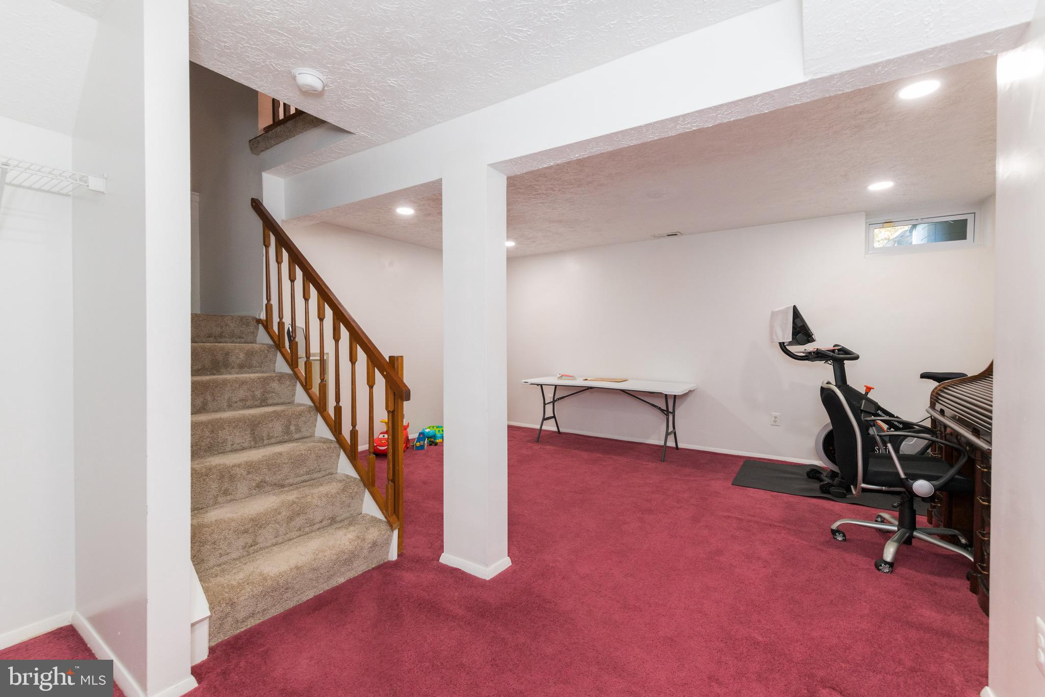 QUEEN ANNE VILLAGE - Residential