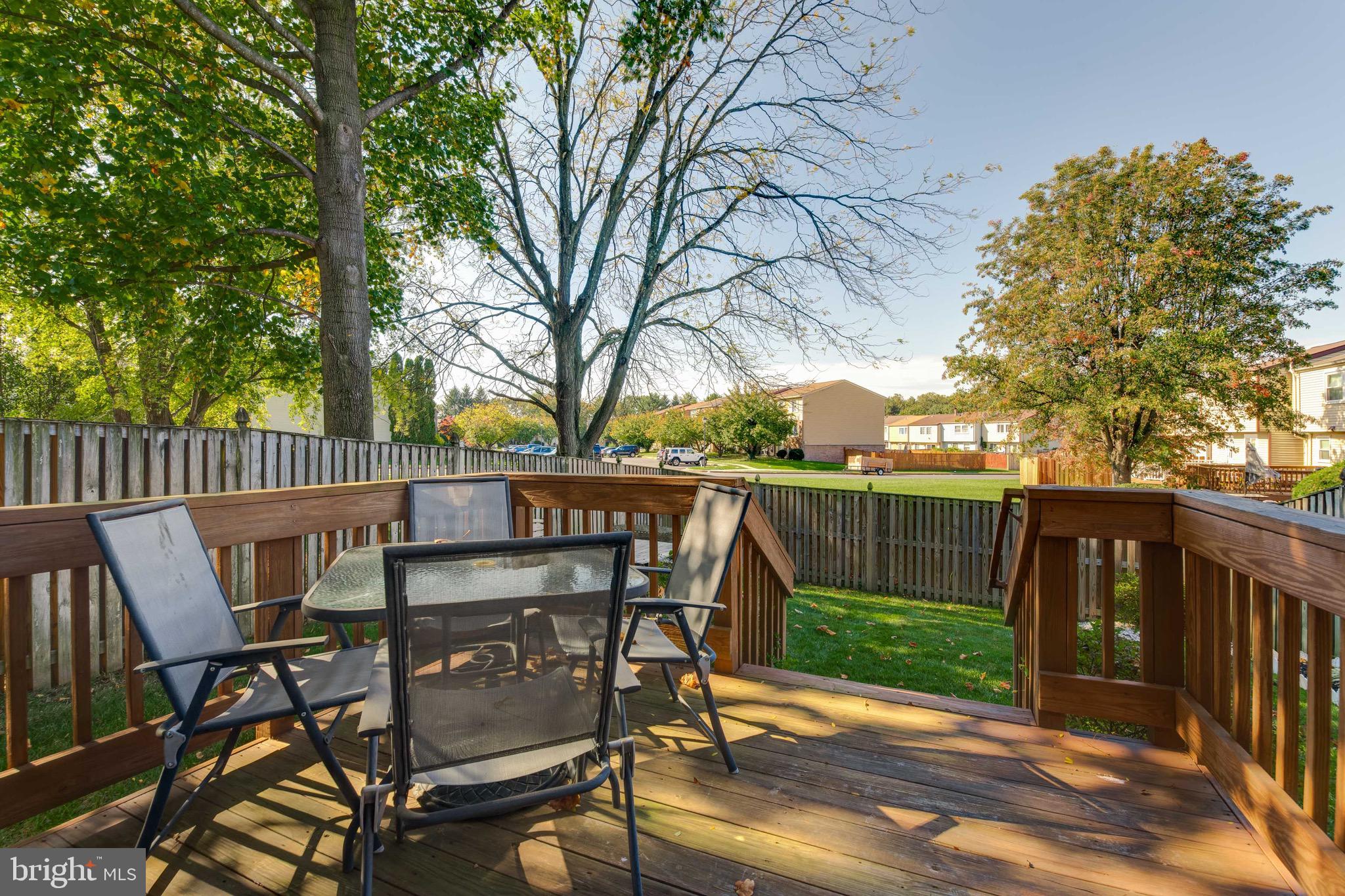 QUEEN ANNE VILLAGE - Residential