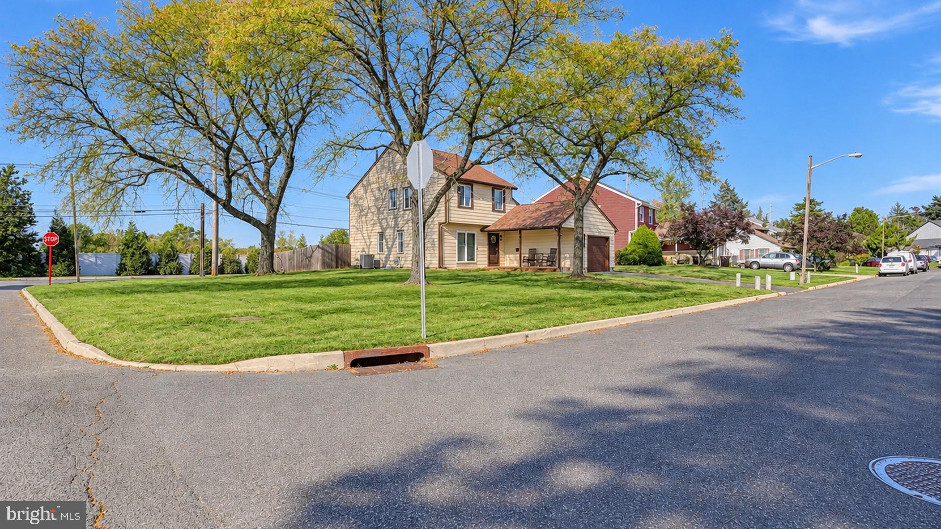 1 HONEY LOCUST COURT