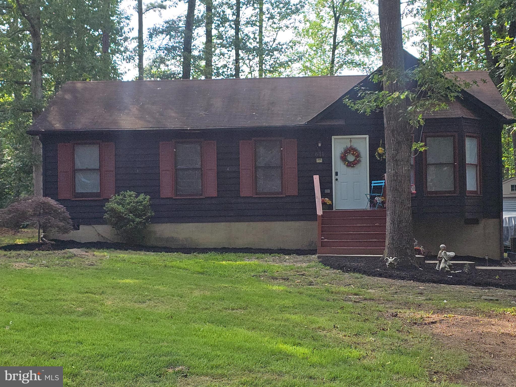 611 ABBEY DRIVE