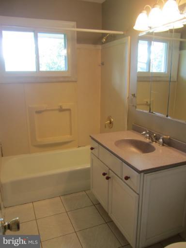 PARKLAWN - Residential Lease