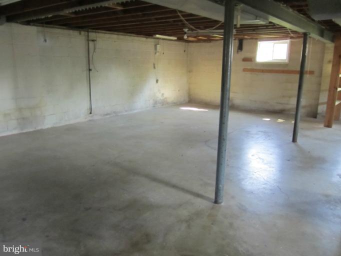 PARKLAWN - Residential Lease