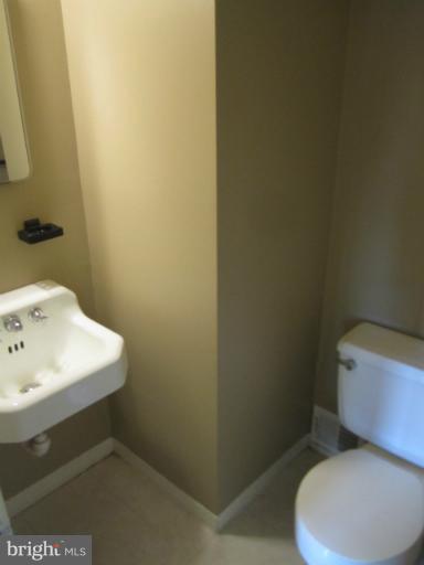 PARKLAWN - Residential Lease