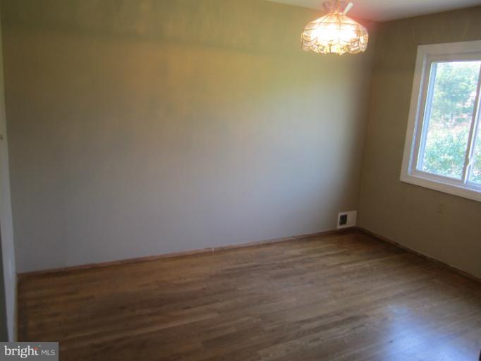 PARKLAWN - Residential Lease