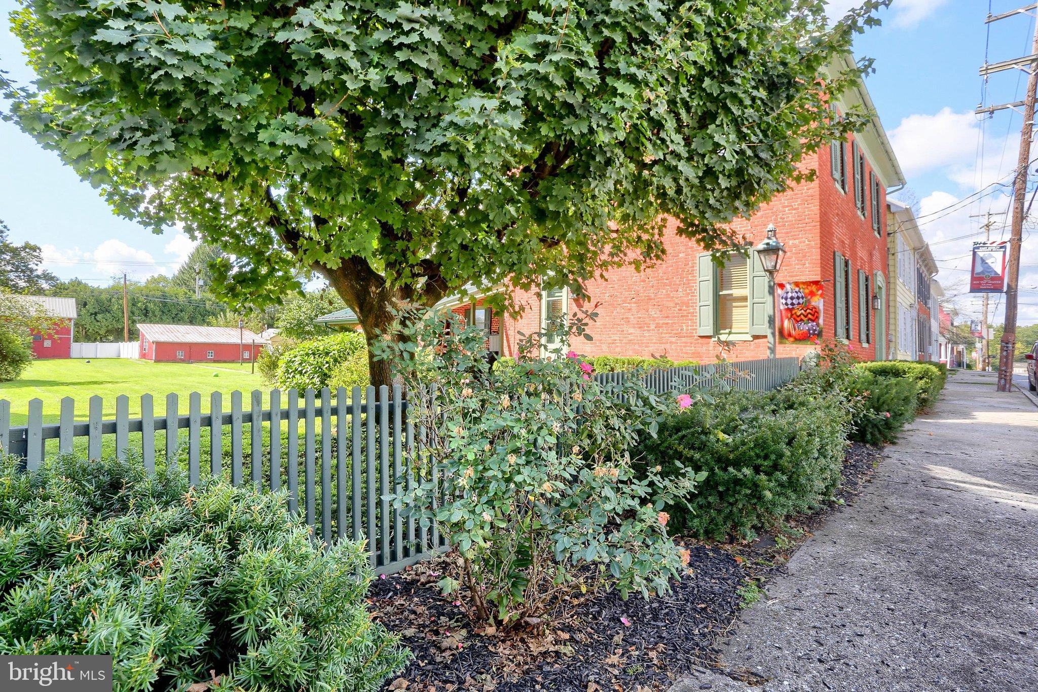 530 W KING STREET