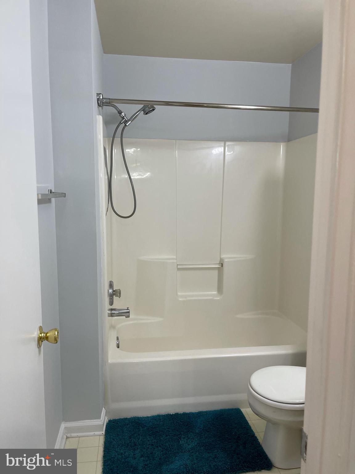 CARRIAGE POINTE AT AQUIA - Residential Lease