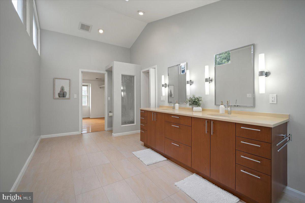 KENWOOD PARK - Residential