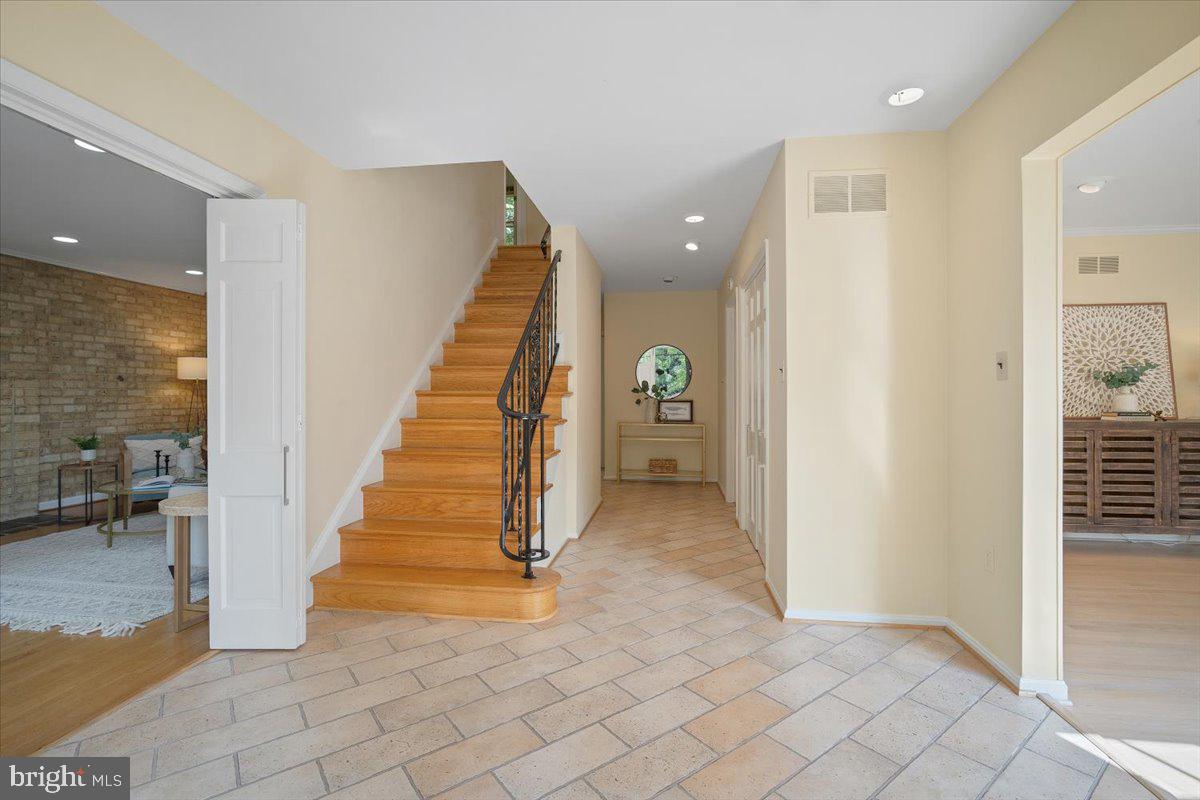 KENWOOD PARK - Residential