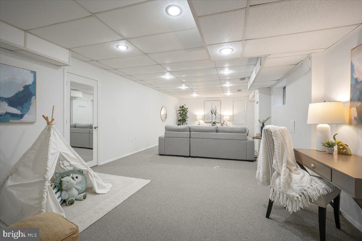 KENWOOD PARK - Residential