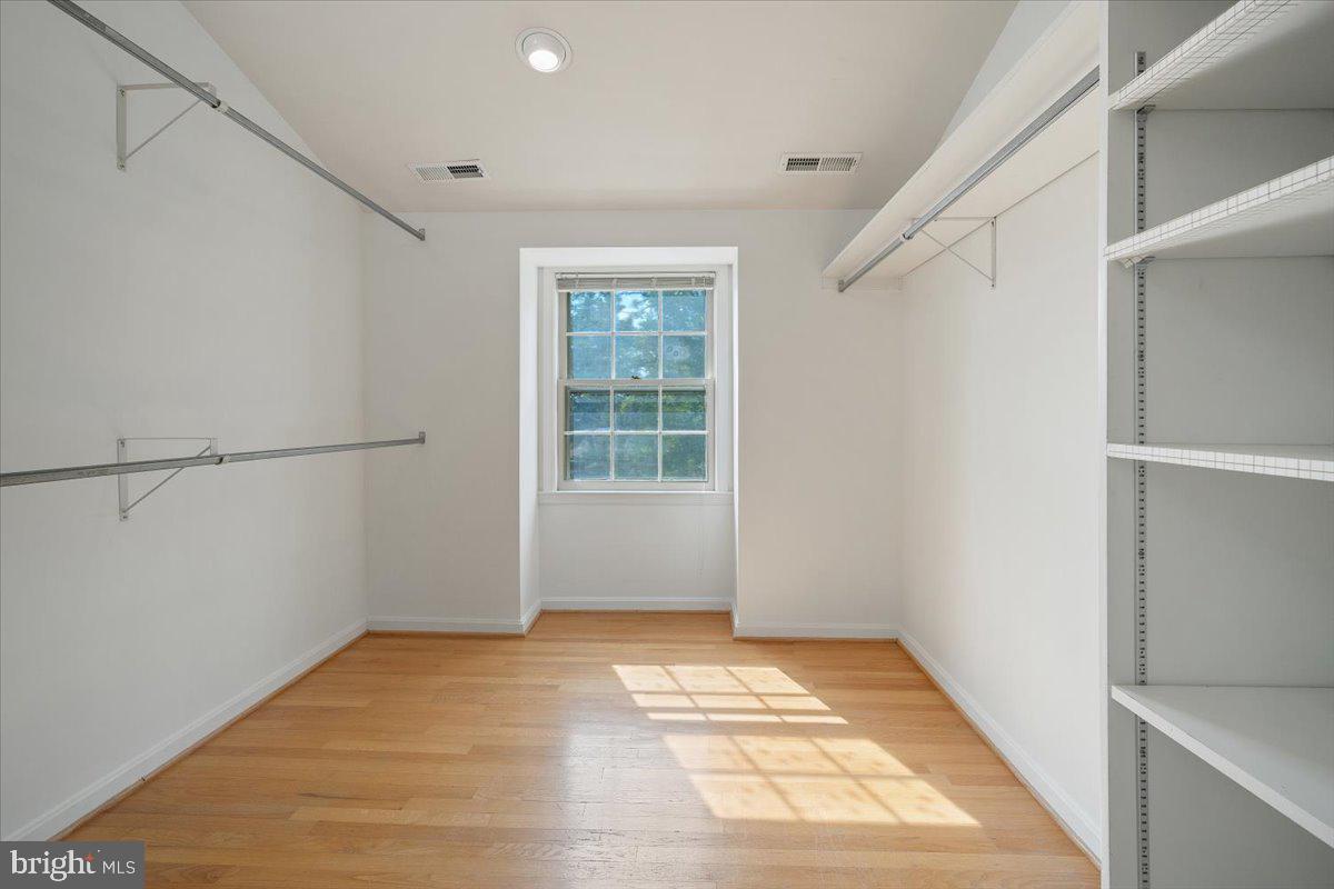 KENWOOD PARK - Residential