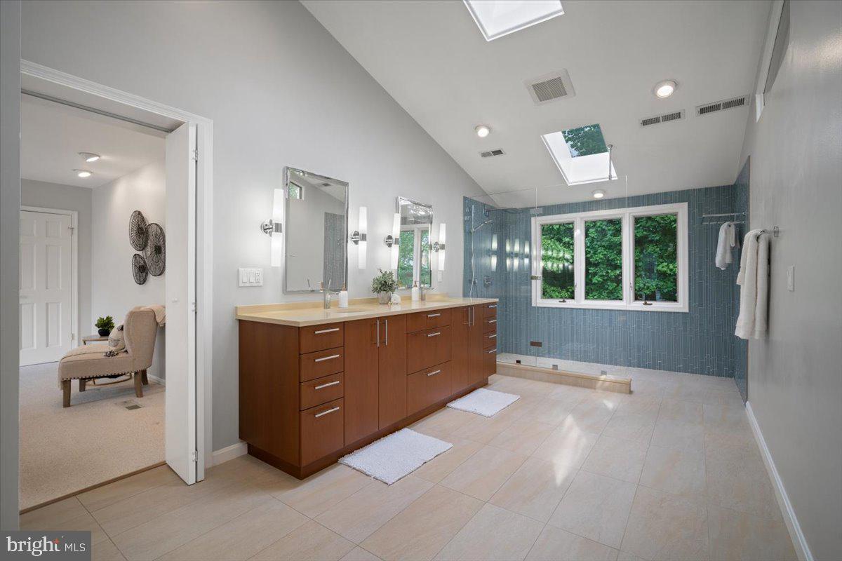 KENWOOD PARK - Residential